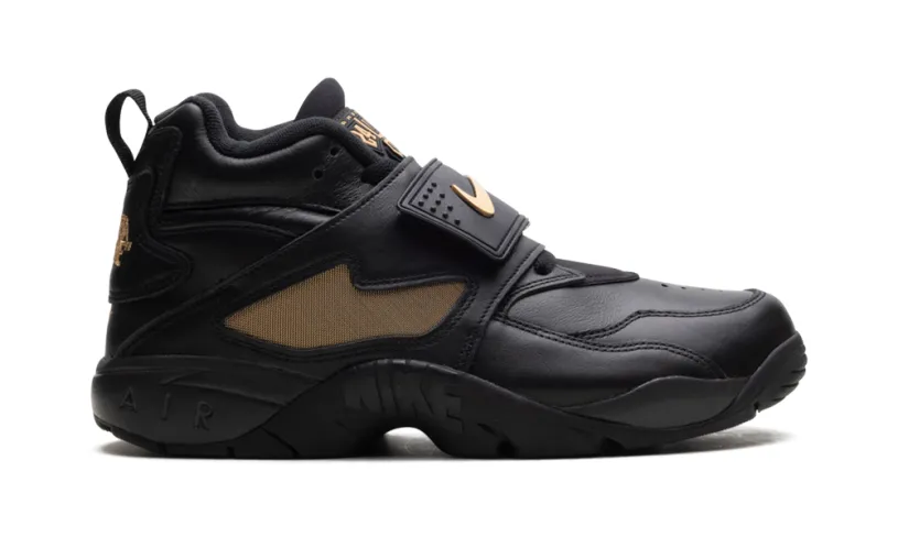 Nike Lifestyle Air Diamond Turf 'Signing Day'